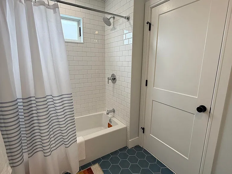 7607 Burk Ave — Photo 39