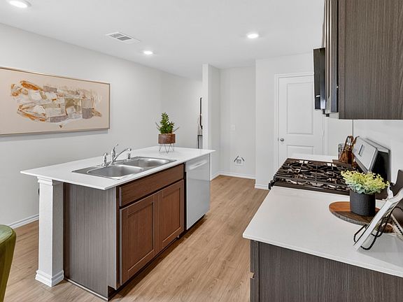 5th image of 3514 Spring Time St