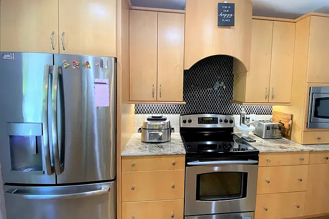 675 Powell St #4 — Photo 6