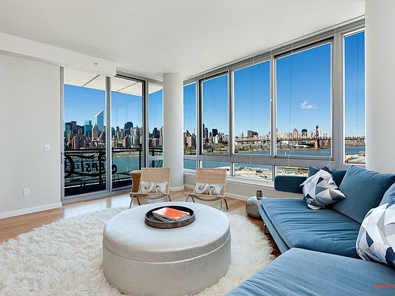 4th image of 4630 Center Blvd APT 1601