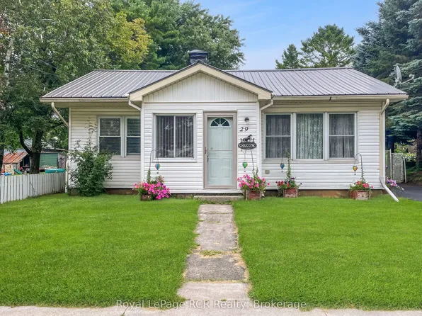 29 Main St N, West Grey, ON N0G 1L0