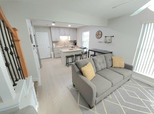 406 Live Oak Dr, Euless, TX 76040