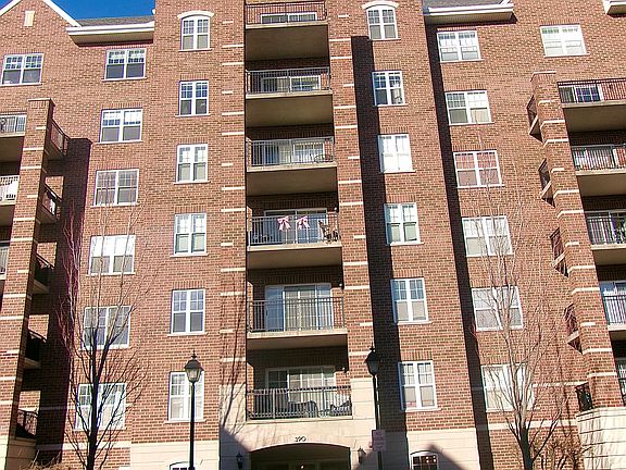 3rd image of 390 W Mahogany Ct Unit 312