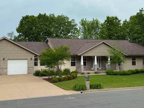 121 Doc Mac Dr, Boscobel, WI 53805