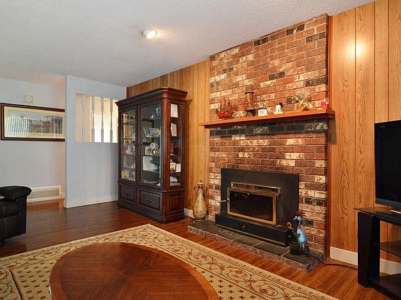 4th image of 1828 248th St
