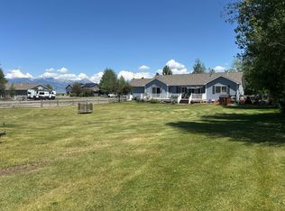 385 Vigilante Trl, Bozeman, MT 59718