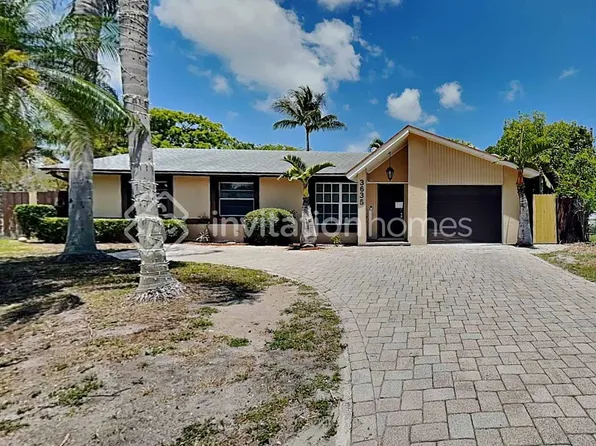3635 N Mountain Dr, West Palm Beach, FL 33406