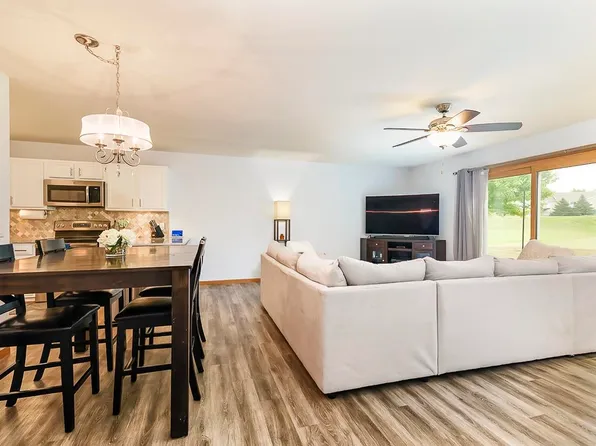 102 W Windsor Ave, Cottage Grove, WI 53527