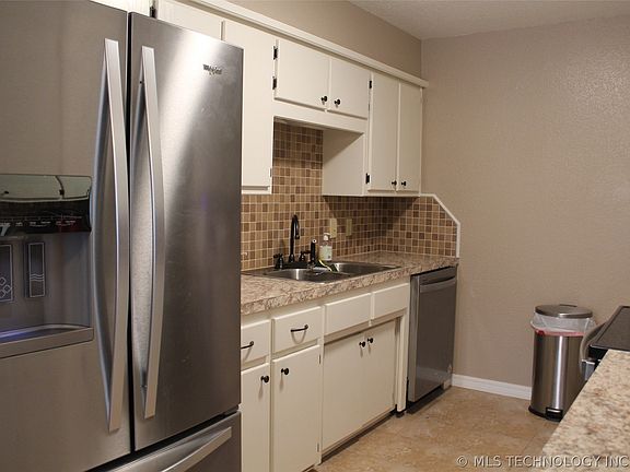 5th image of 1313 E Seminole Ave