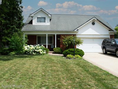 36218 Paddock Dr, Clinton Township, MI, 48035