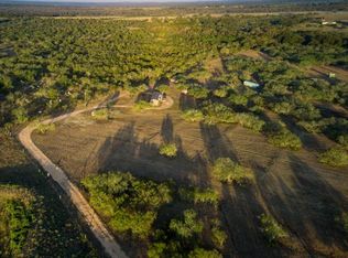 1096 County Road 447, Waelder, TX 78959