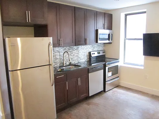 Rented by Reliance Realty Partners LLC  | media 10