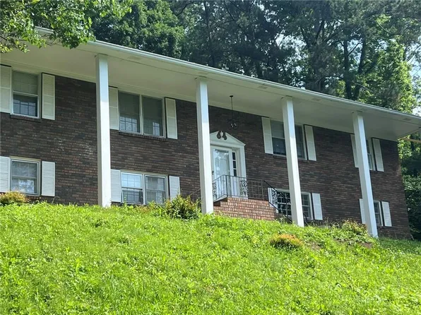 279 Heck Rd NE, Kennesaw, GA 30144
