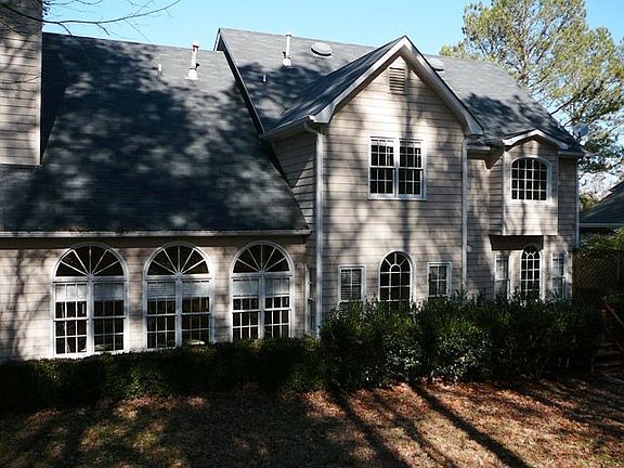 3rd image of 508 Fairway Dr
