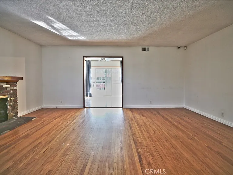 4851 Willmonte Ave — Photo 3