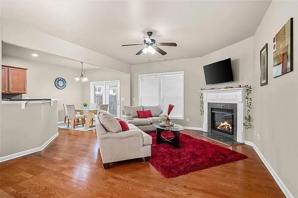 3 bed, 2.5 bath, 1874 sqft, $2,650 — Photo 1