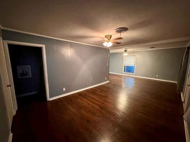 1505 Lynn St — Photo 4