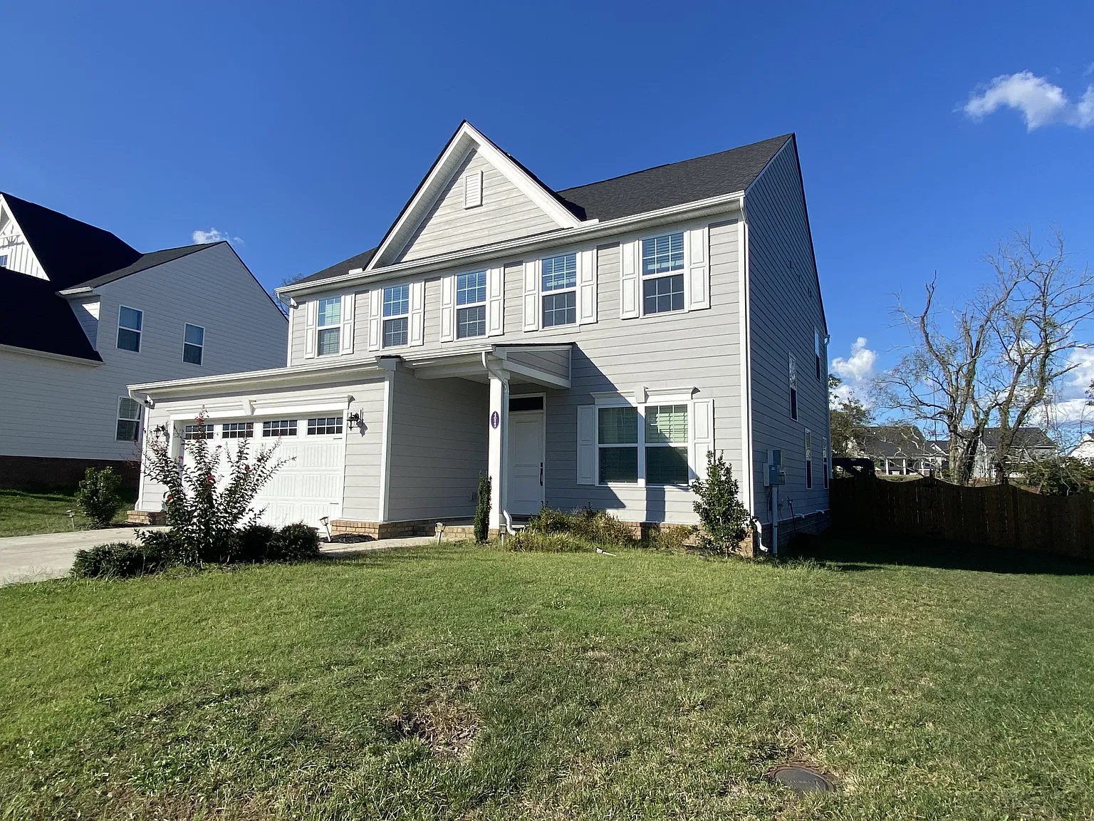 3 bed, 2.5 bath, 2423 sqft, $3,100 — Photo 3