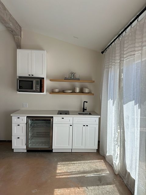 The stylish new Kitchenette.