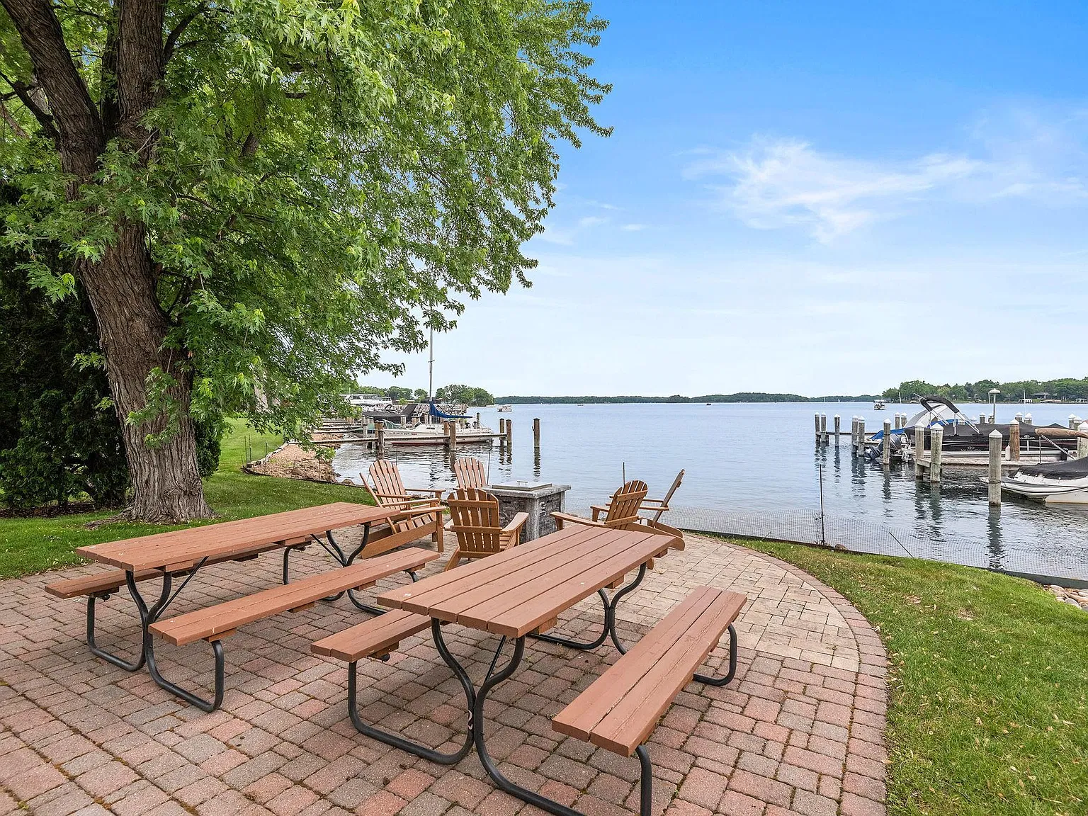 1 bed, 1.5 bath, 1100 sqft, $2,700 — Photo 2