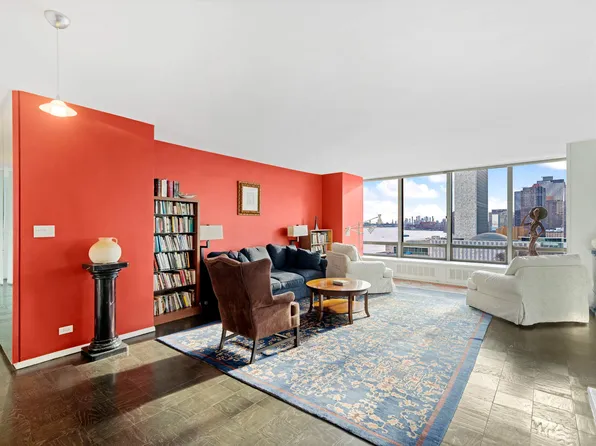 860 United Nations Plaza image 1 of 18