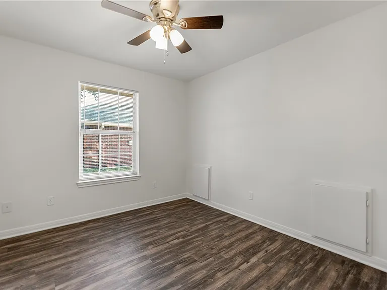 904 Azalea Ct #A — Photo 14