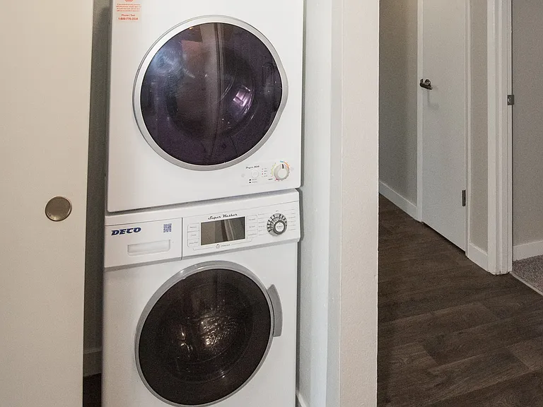 Fox Pointe — Photo 23