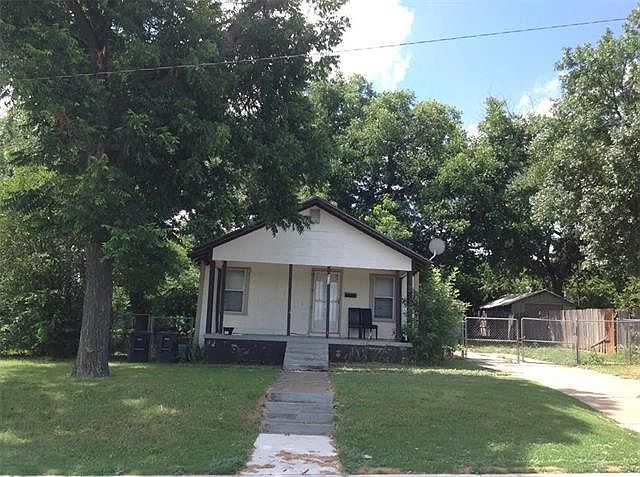 1st image of 808 Donna St