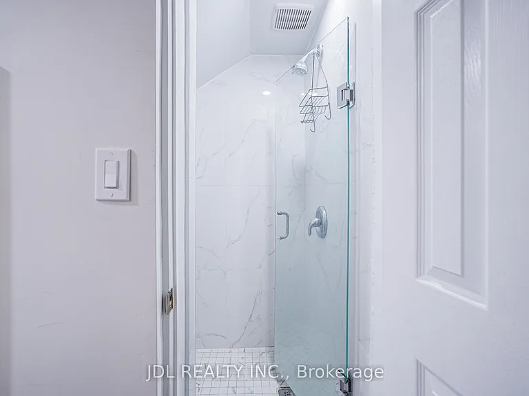 5 Sorauren Ave #3 — Photo 22