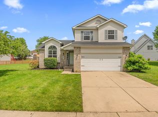 652 Quail Dr, Hobart, IN 46342