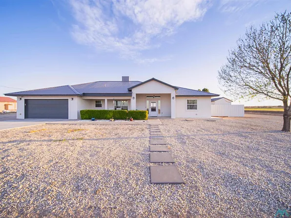 2203 Miller Rd, Carlsbad, NM 88256