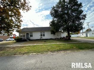 701 S 14th St, Herrin, IL 62948
