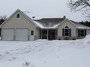 10360 2nd Ave, Almond, WI 54909