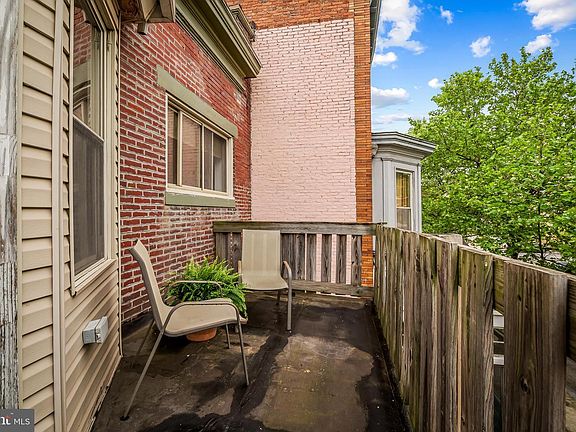 5th image of 807 Whitelock St