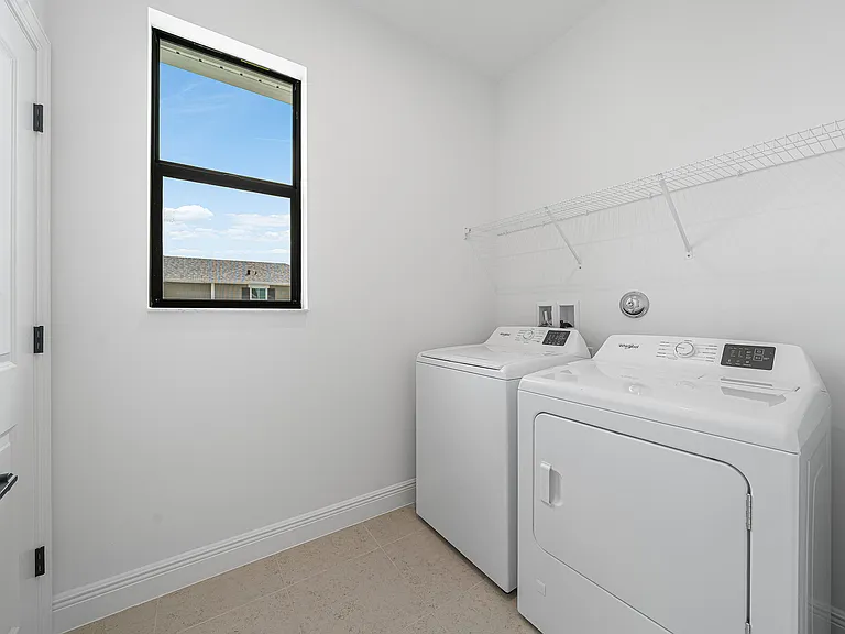 920 SW Newfield Ave — Photo 36