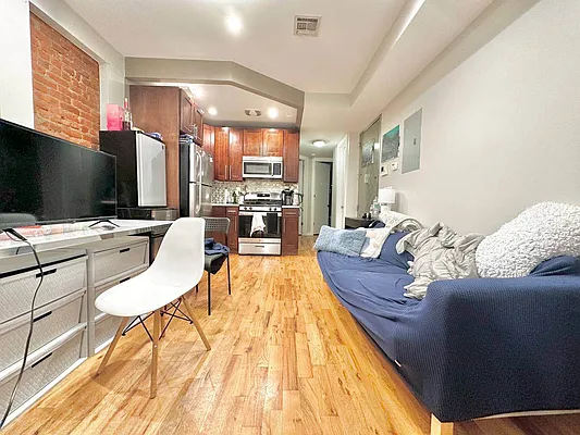 Rented by Doorway NYC, LLC | media 11