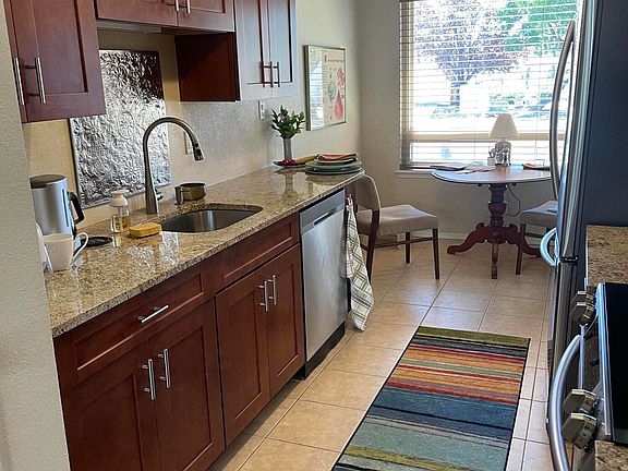 2nd image of 10909 Malaguena Ln NE