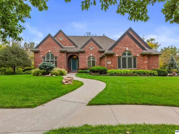 3825 S 179th Ter, Omaha, NE 68130