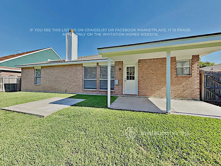 421 Candlestick Trl — Photo 16