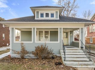 408 Bowen Ct, Elgin, IL 60120