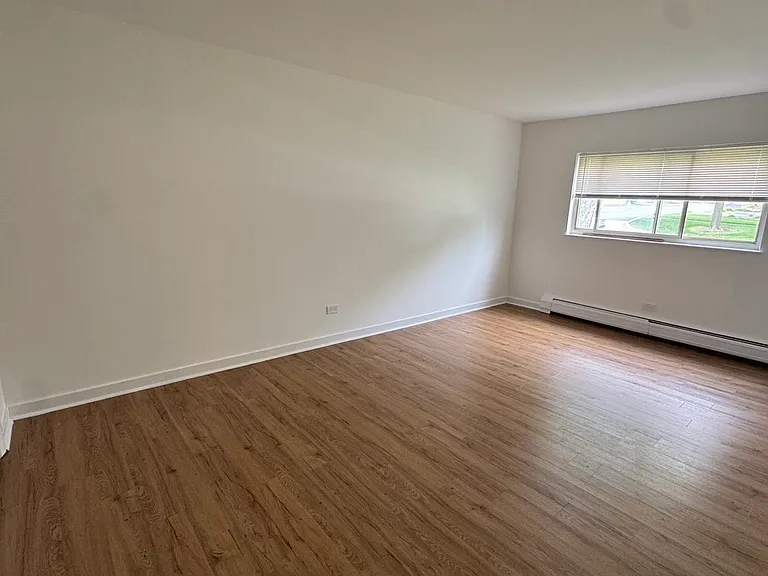 659 E Fullerton Ave — Photo 12