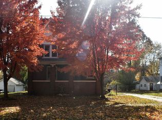 366 W Elm St, Canton, IL 61520