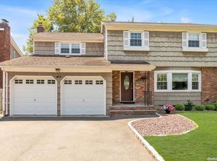 2528 Saw Mill Rd, Bellmore, NY 11710