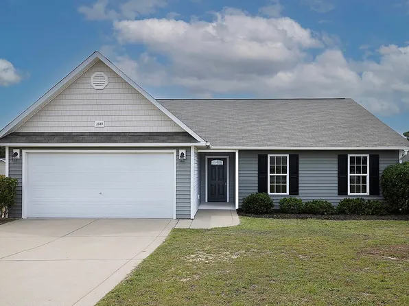 2549 Hunting Bow Dr, Hope Mills, NC 28348