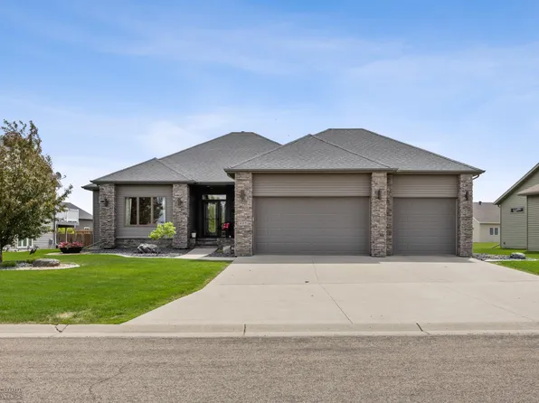 405 12th St NE, Dilworth, MN 56529