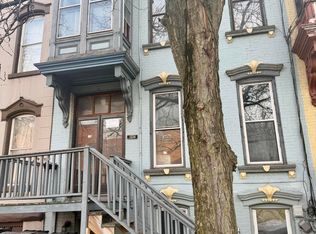 3256 6th Avenue, Troy, NY 12180