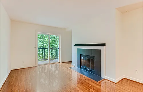 840 NE 125th St #309 Photo 1