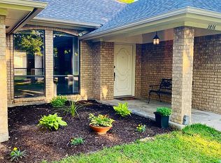 3816 Rochelle Dr, Arlington, TX 76016