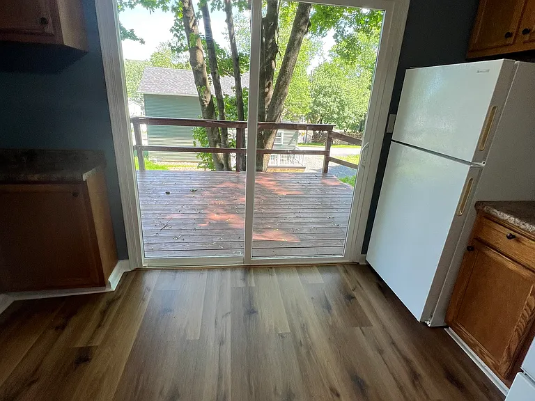 703 Yale St — Photo 15