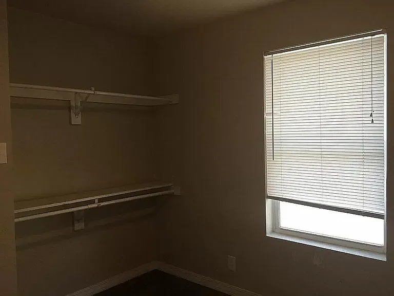 Bedroom (6)
